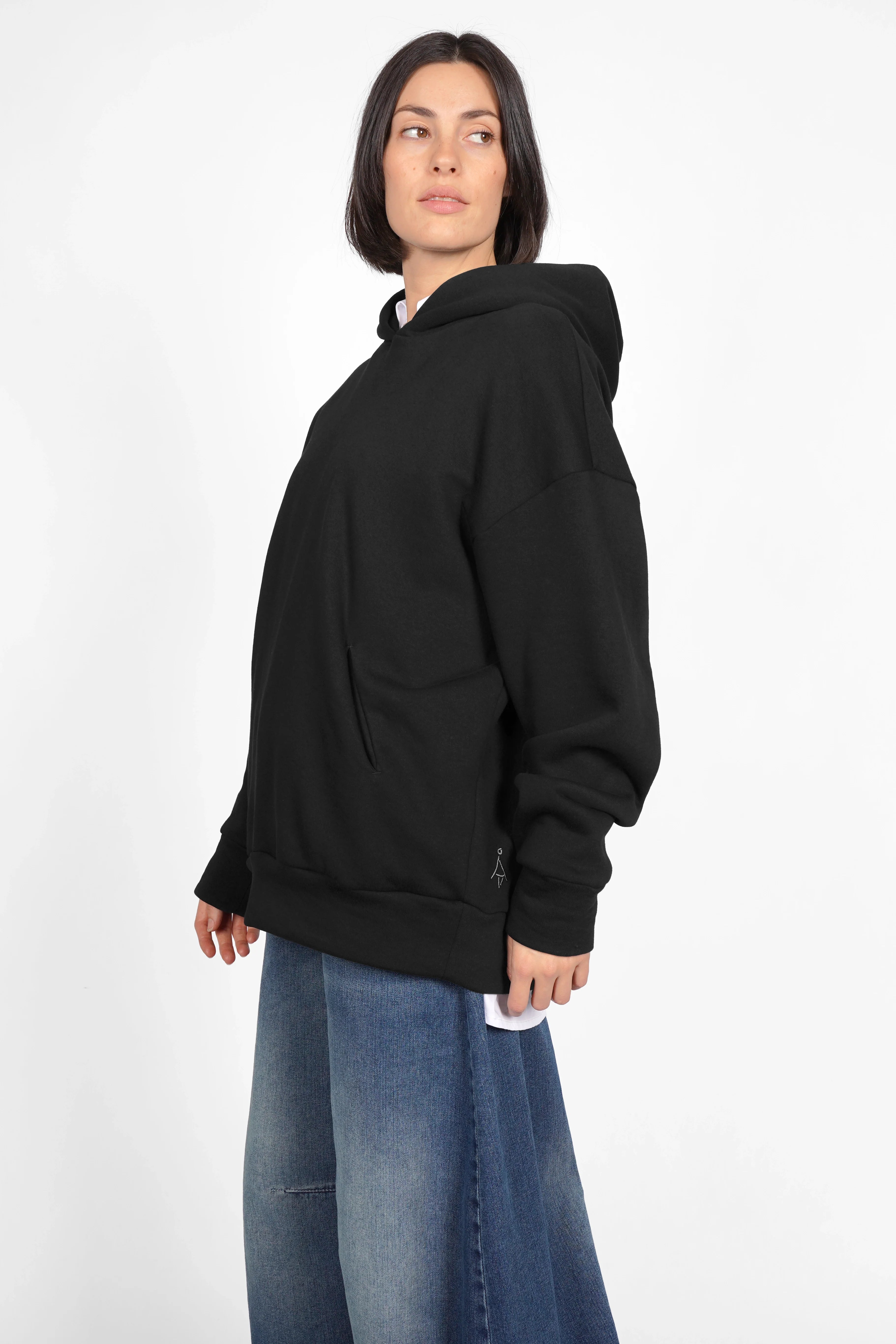 Schwarzer LAURA.K Oversize Hoodie aus weicher Baumwolle mit großer Kapuze und lässigem Schnitt