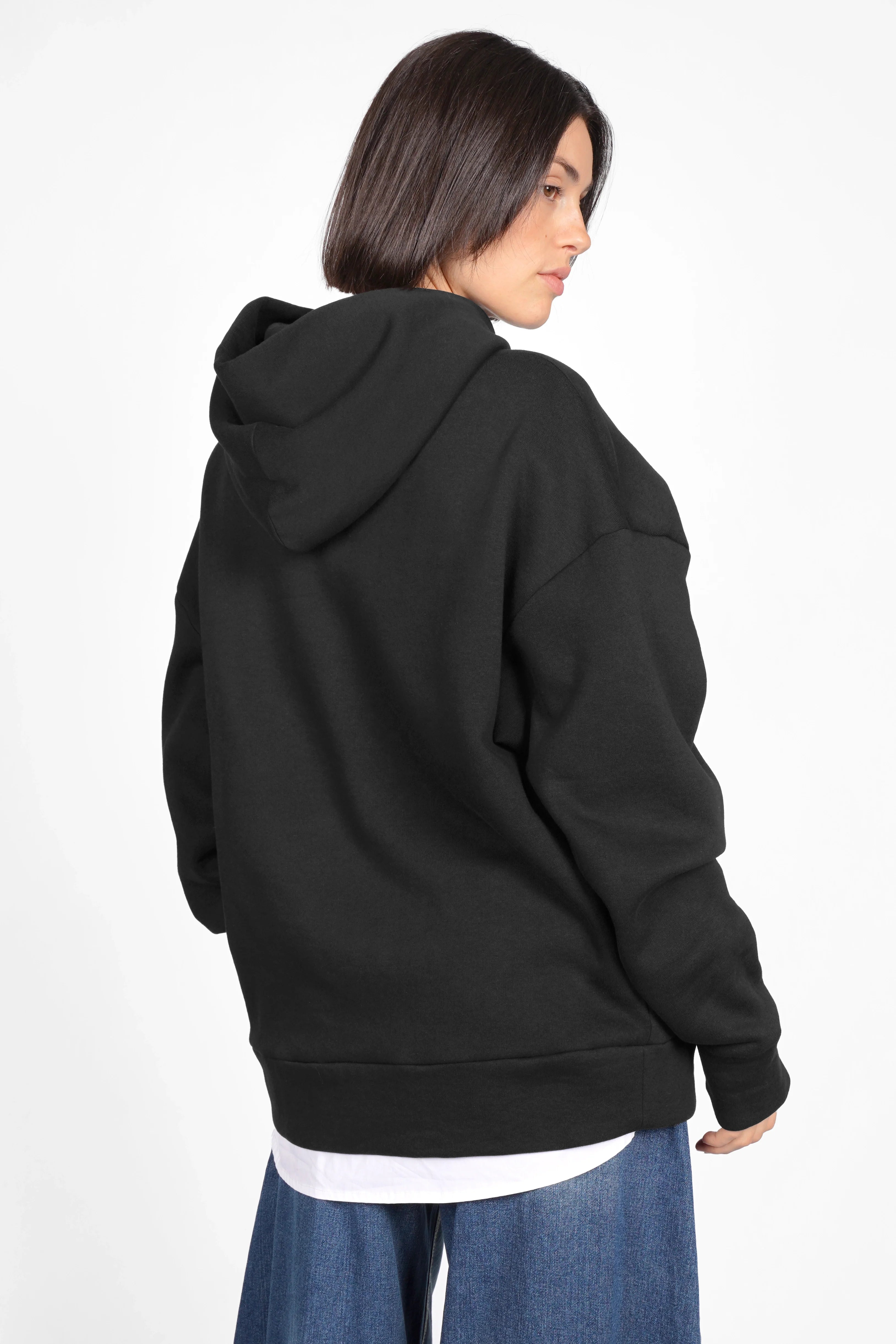 Schwarzer Oversize Hoodie mit Kapuze und weicher Baumwoll-Innenseite