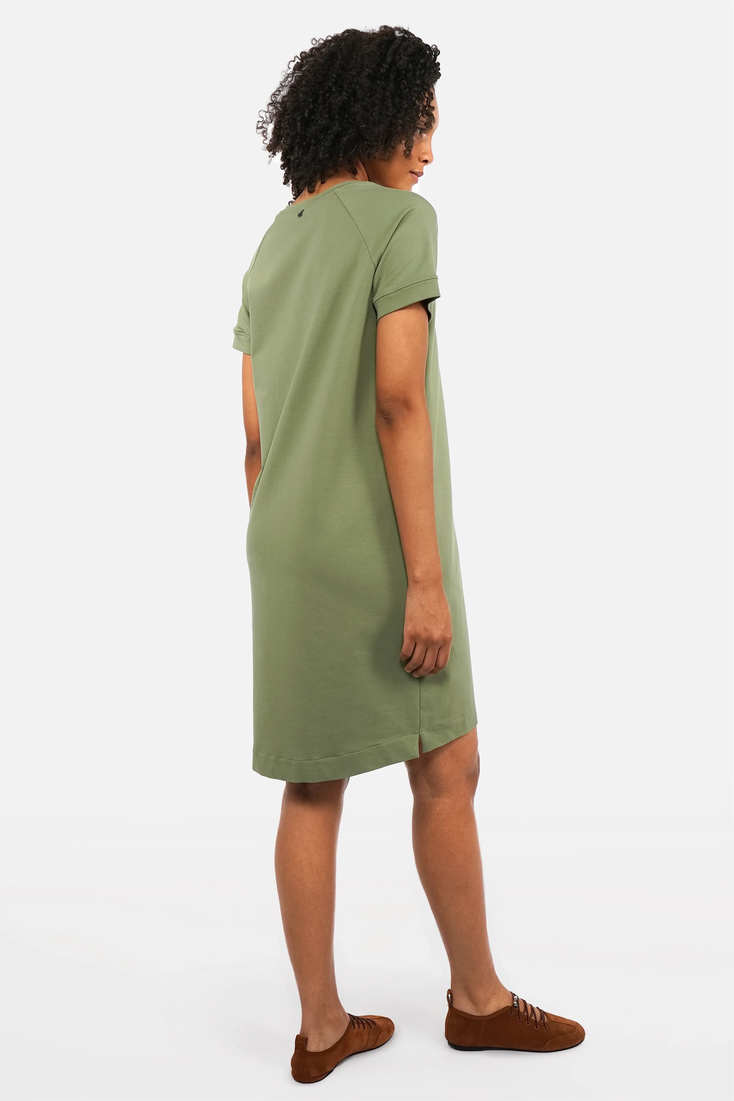 LISSY Kurzarm Sweatkleid in supersofte Baumwollqualität mit Rundhalsausschnitt und Seitentaschen