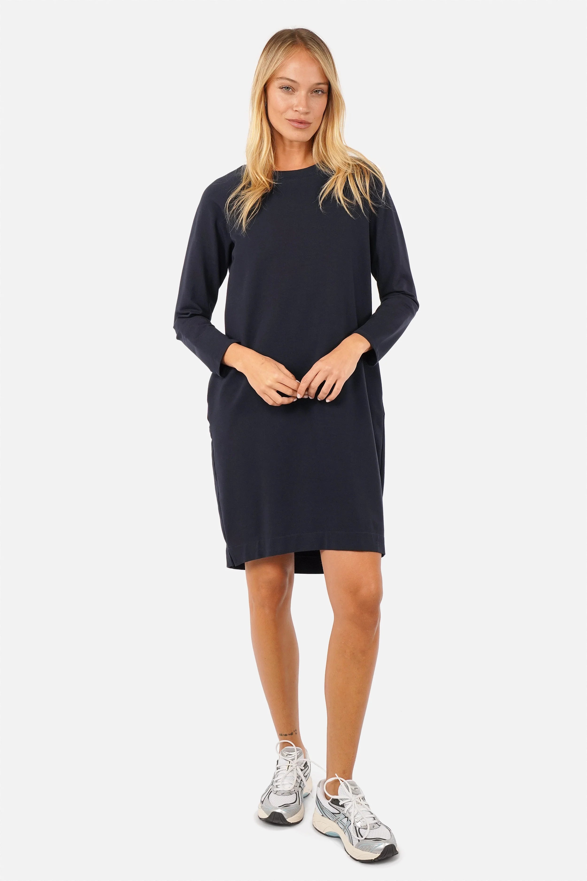 LIZ Sweatkleid aus weichem Baumwolljersey mit Rundhalsausschnitt und Seitentaschen