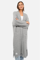 LOLA Strickcardigan oversized knit cardigan with relaxed fit and patch pockets, worn open
