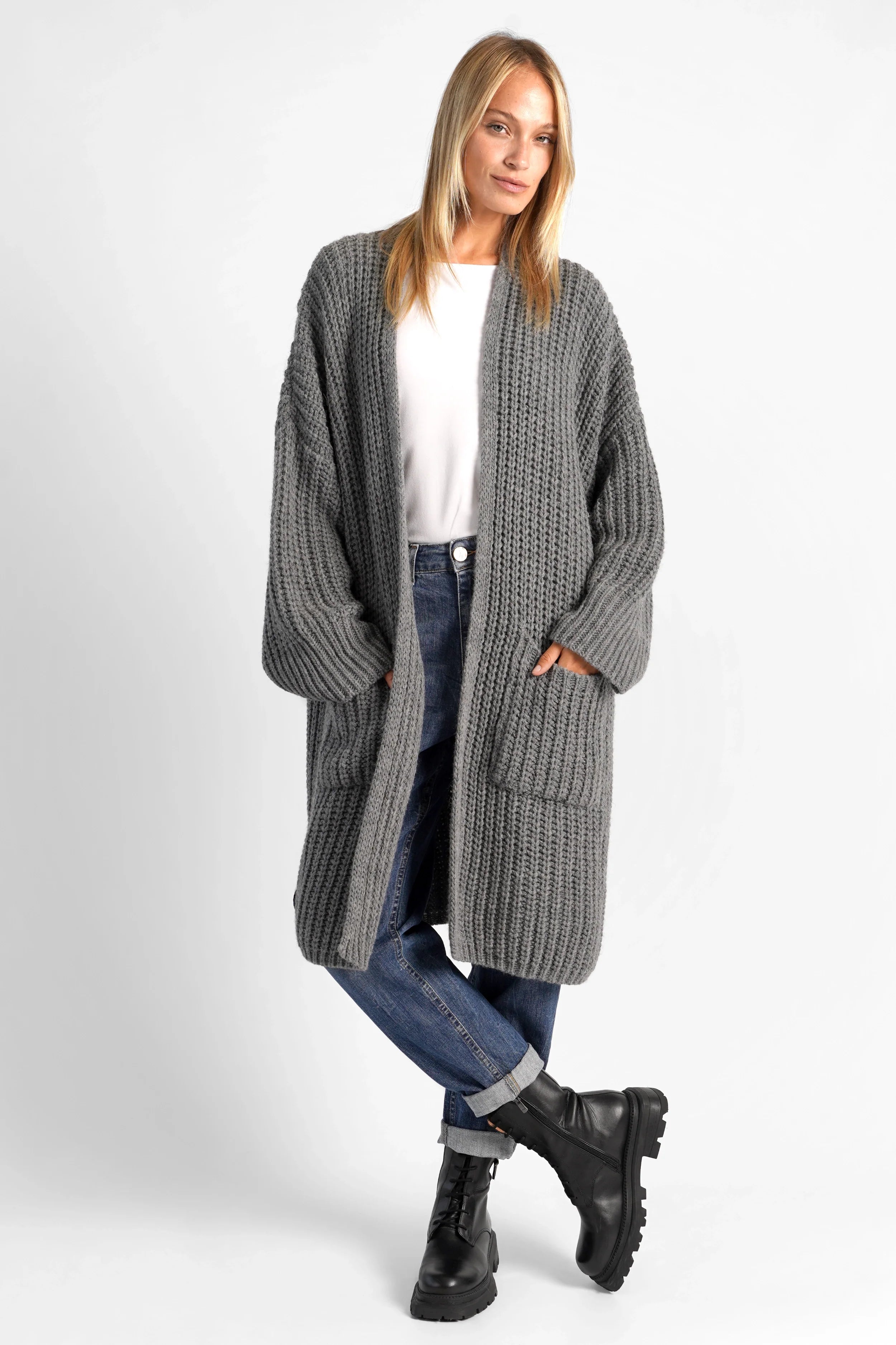 LOLLYTA Strickcardigan oversized offen mit aufgesetzten Taschen und überschnittenen Schultern in grau