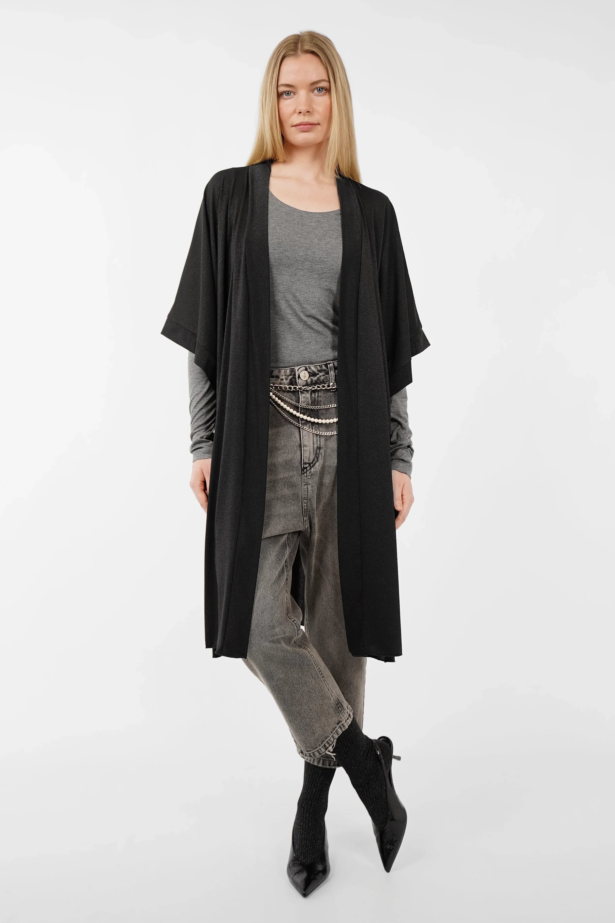 LVIA viscose blend kimono with a metallic finish