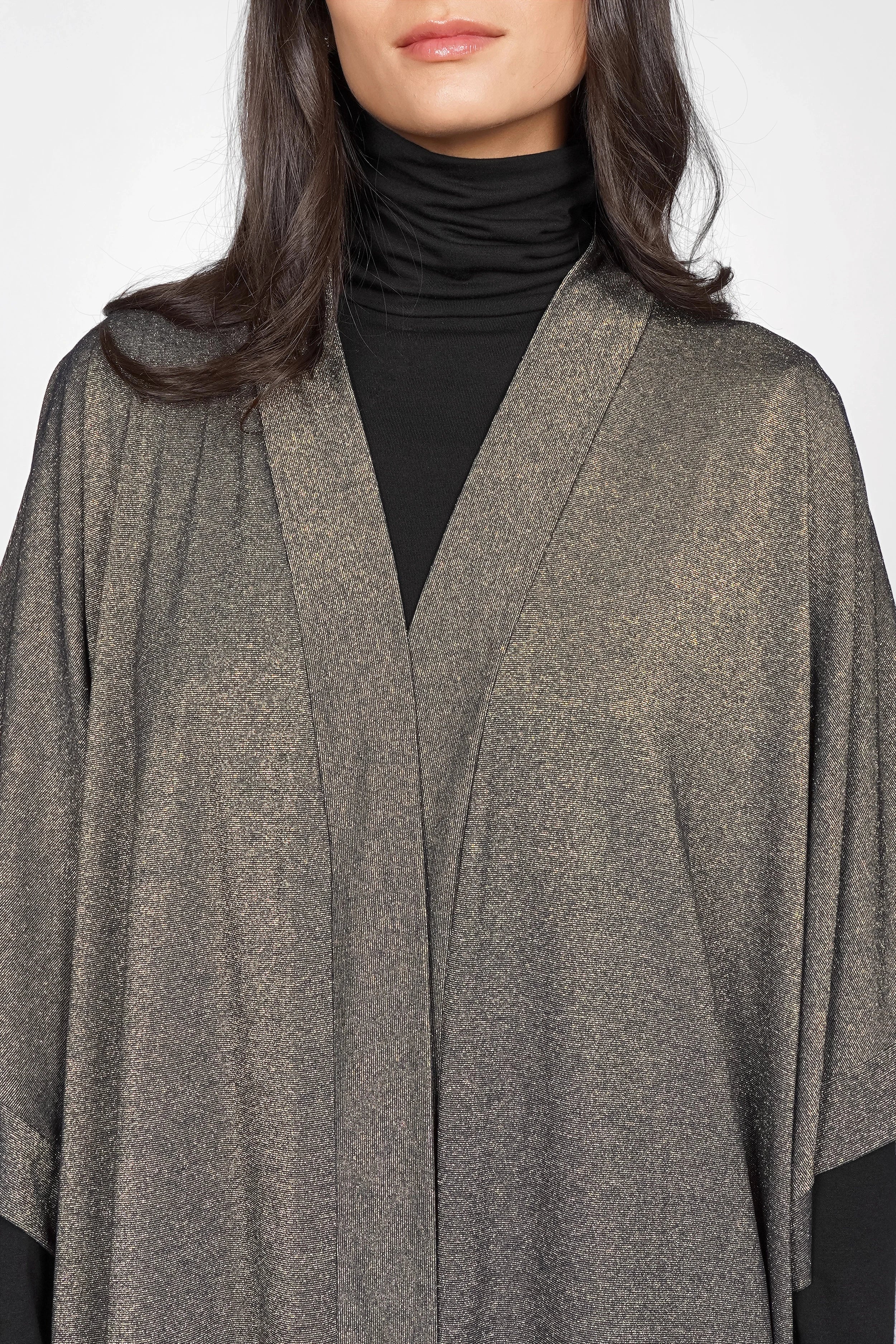 Damen Kimono aus weicher Viskosemischung mit metallic Finish und weitem Schalkragen