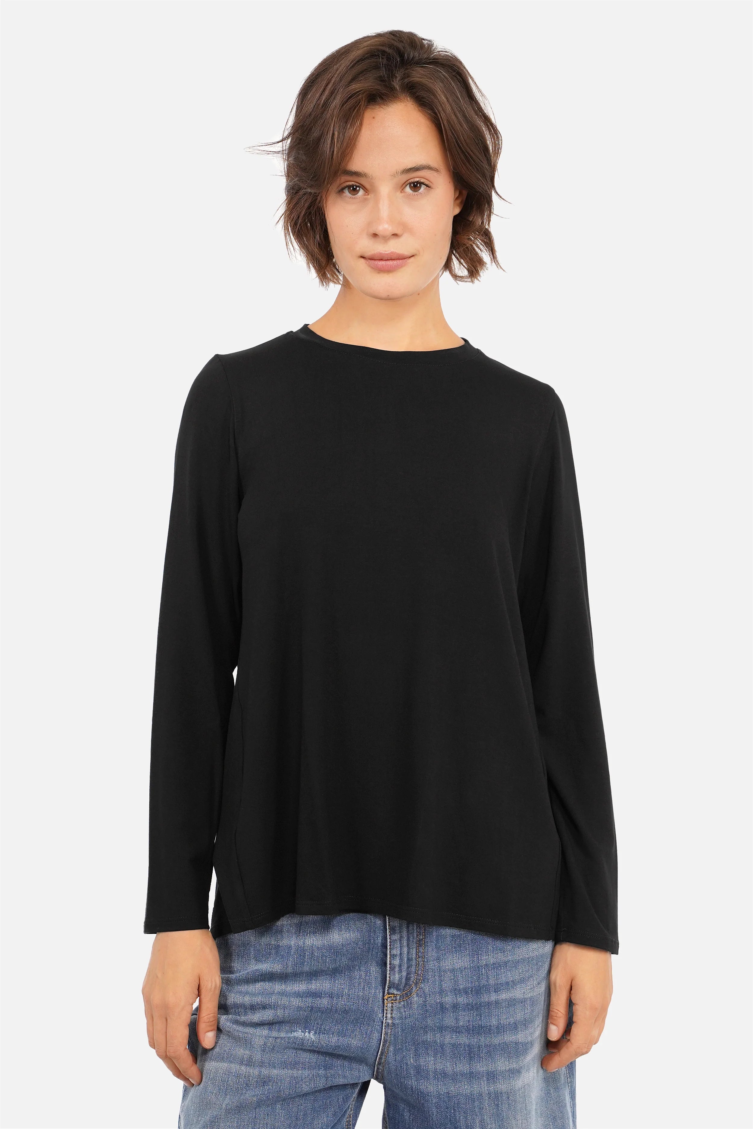 Longsleeve aus Viskose-Jersey mit Rückenfalte und Rundhalsausschnitt in A-Linie
