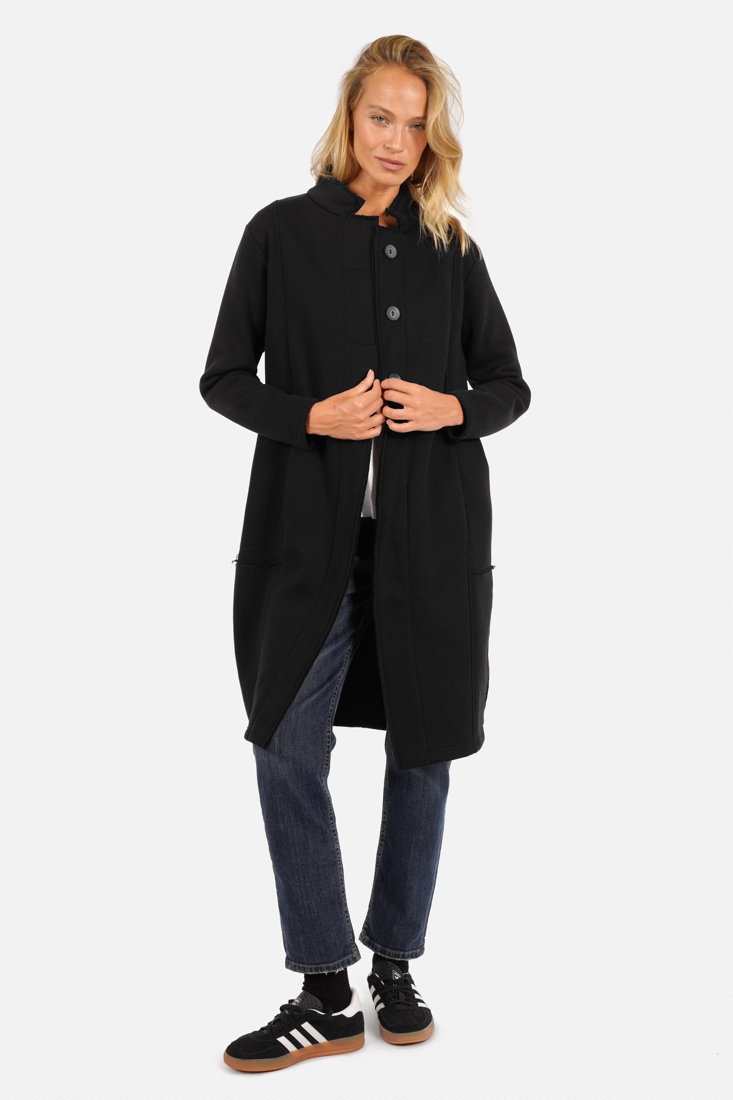 MANEY Sweatmantel mit Raw-Cut-Details