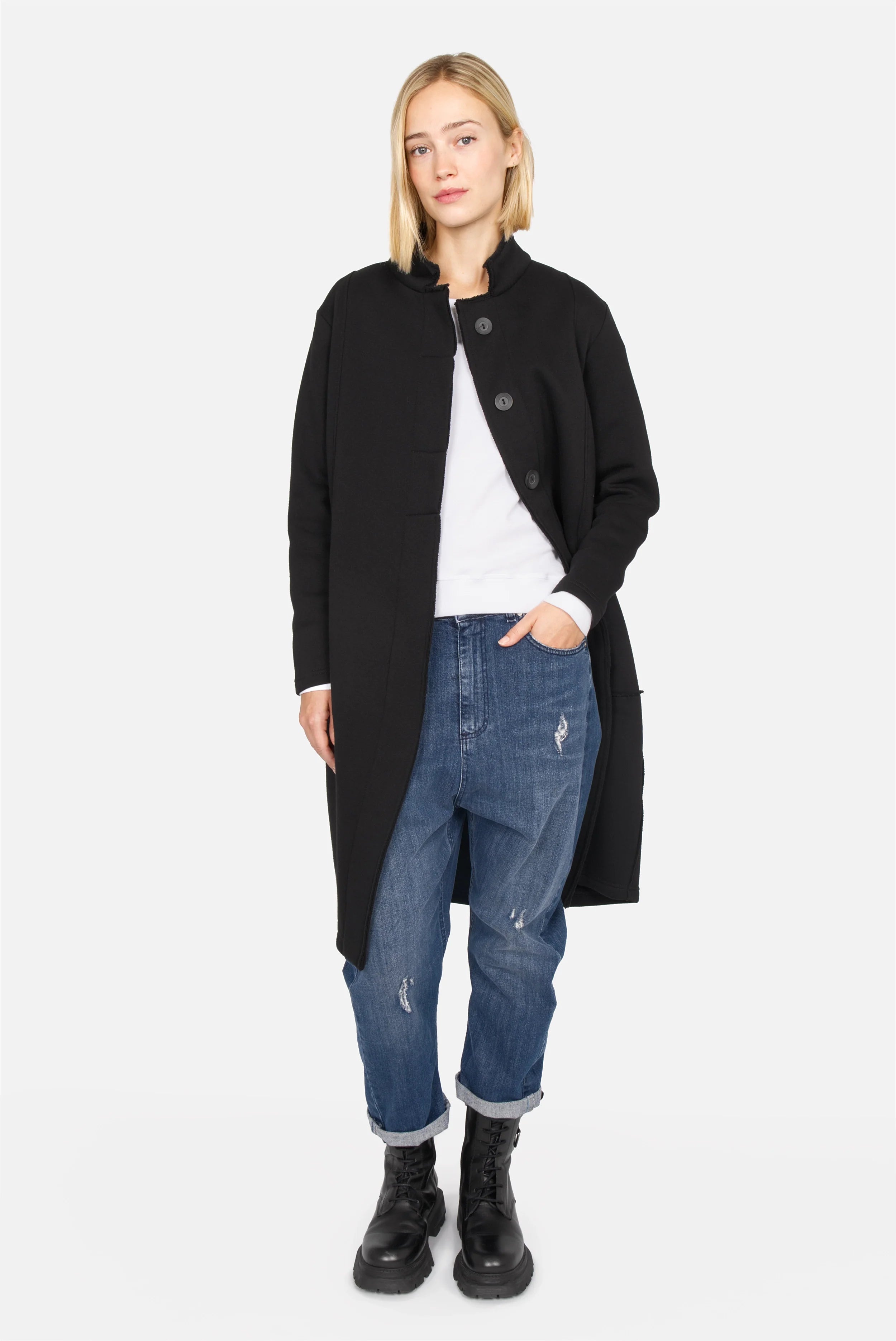 MANEY Sweatmantel aus superweichem Jersey mit verdeckter Knopfleiste und Raw-Cut-Teilungsnähten