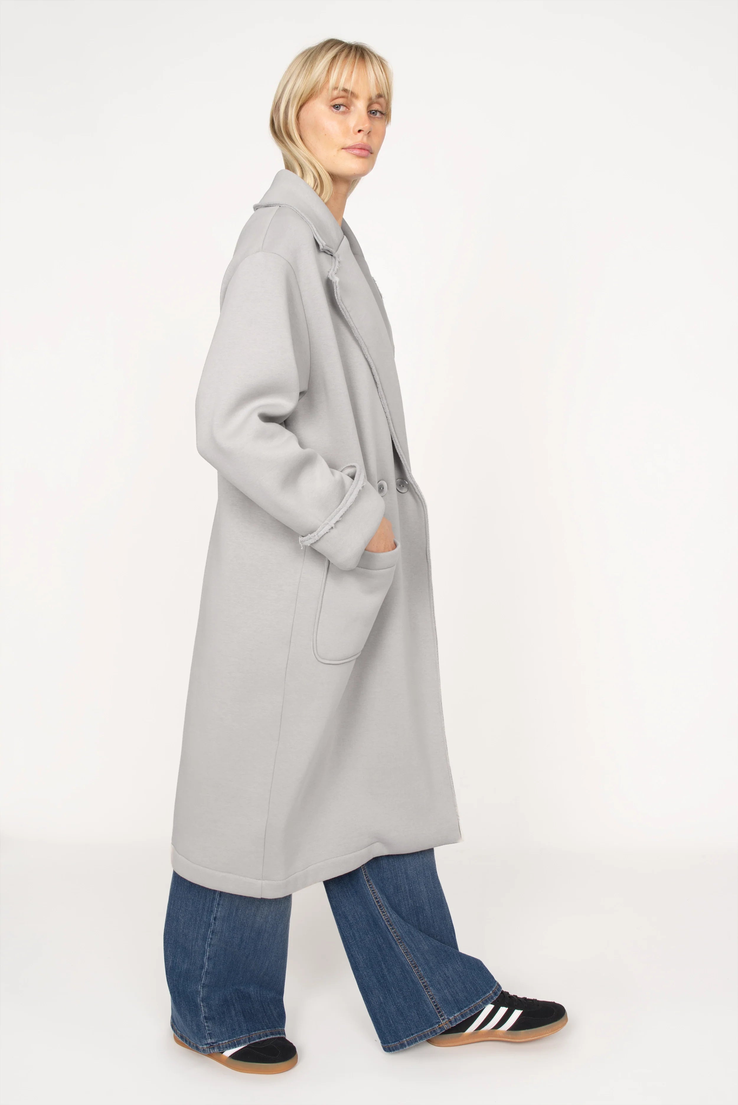 MONDY.K Oversize Sweatmantel gray oversized soft jersey coat with large pockets and turn-up sleeves