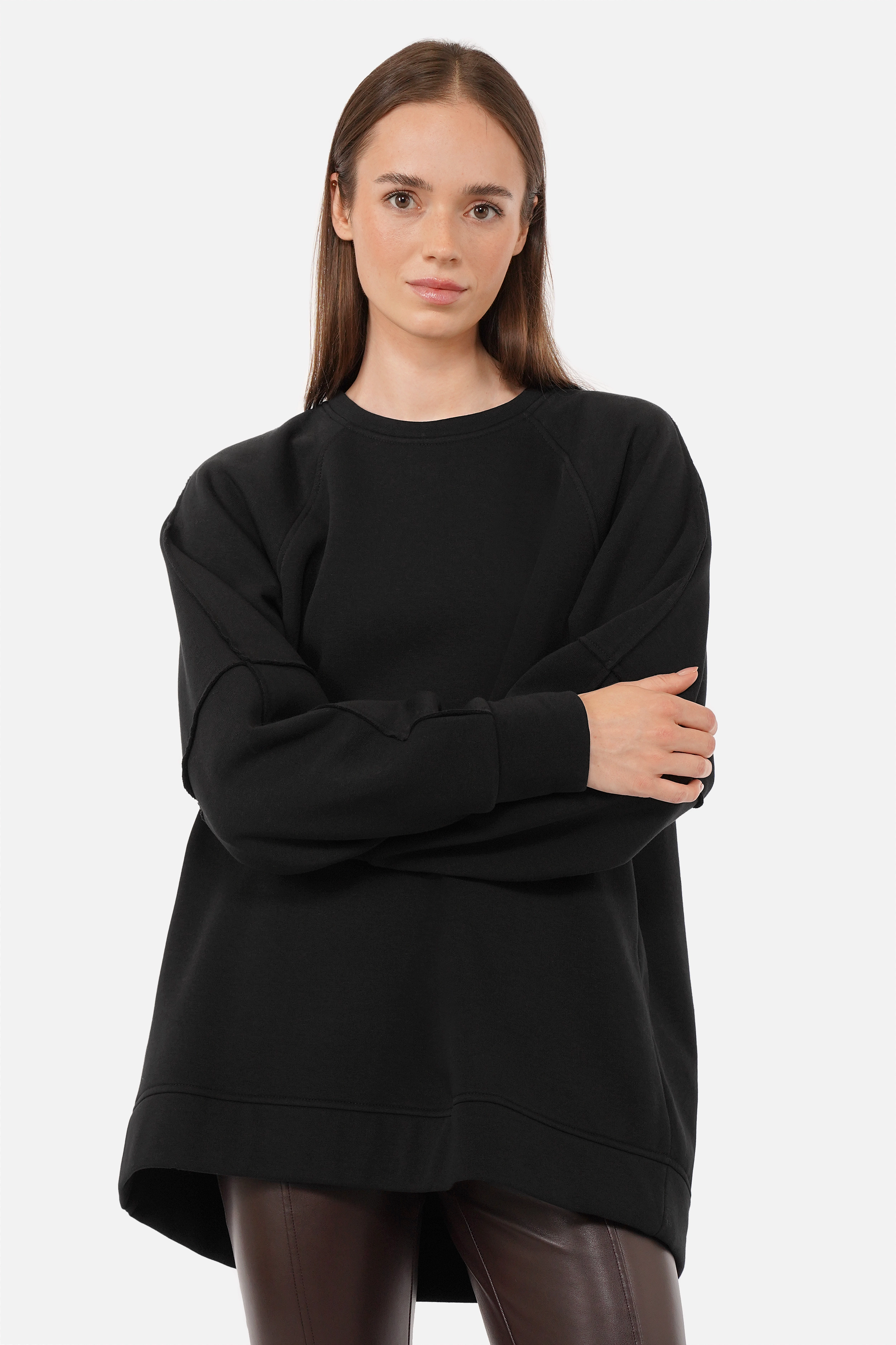 NAIRA Zacht geborstelde sweater met relaxte pasvorm