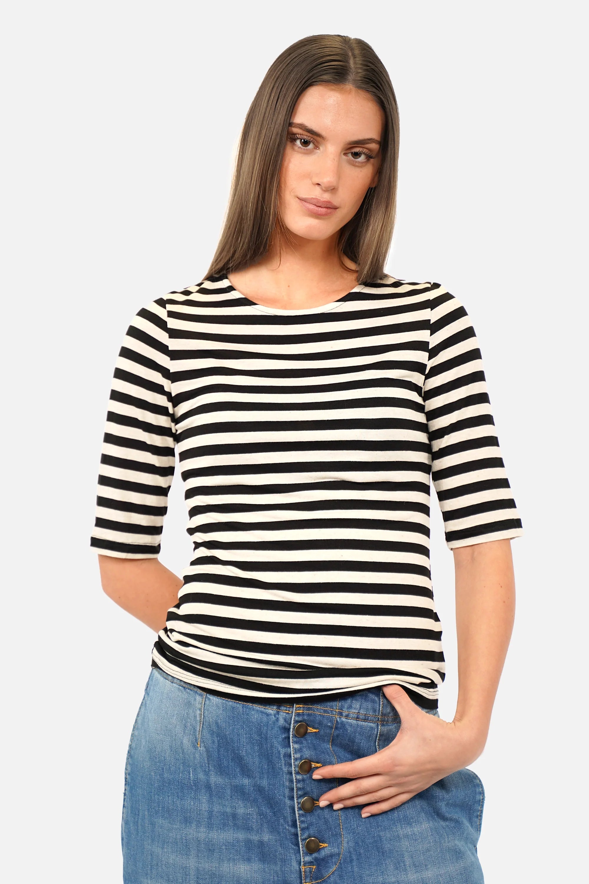 Slim fit NARAY T-Shirt in soft viscose jersey with round neckline and half sleeves