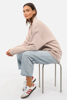 Blue denim NEILA Mom Fit Jeans with classic 5-pocket design and straight leg cut