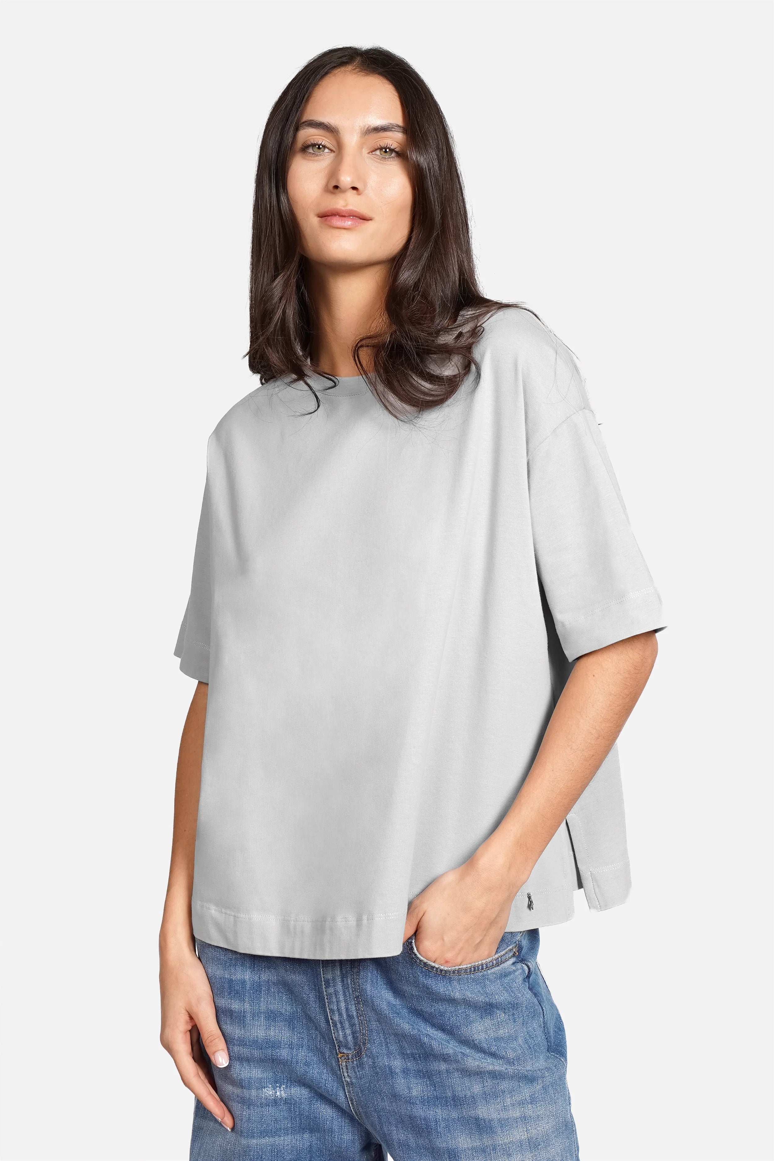 NITI.K Shirt aus elastischem Baumwolljersey mit Rundhalsausschnitt und kastiger Passform.