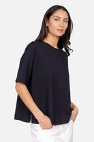 NITI.K Shirt aus elastischem Baumwolljersey mit Rundhalsausschnitt und Kastenform