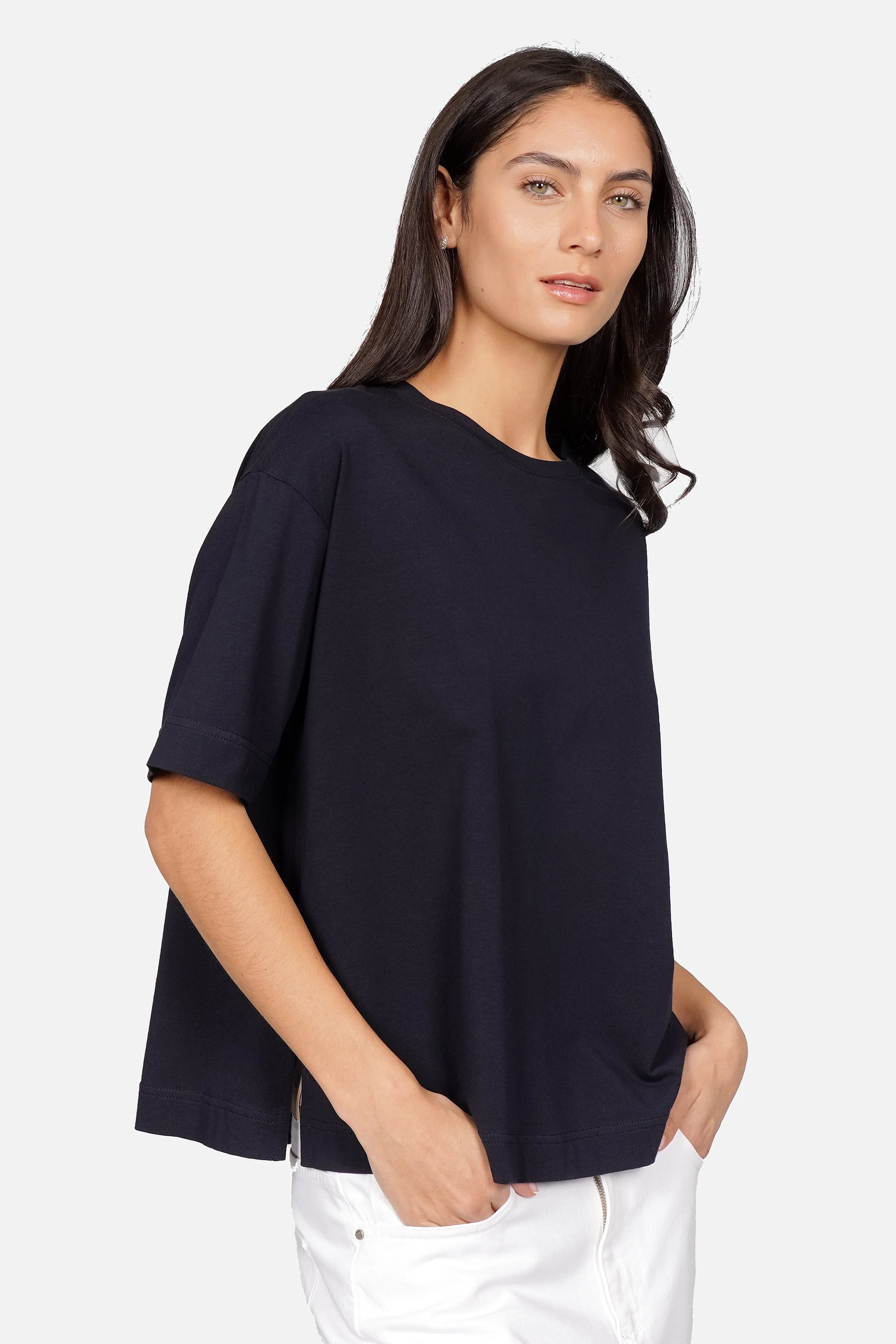 NITI.K Shirt aus elastischem Baumwolljersey mit Rundhalsausschnitt und Kastenform