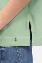 NITI.K Shirt aus elastischem Baumwolljersey mit Rundhalsausschnitt und seitlichen Schlitzen in kastiger Passform