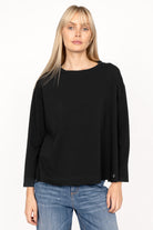 Schwarzes NITI.K Langarm Shirt aus elastischem Baumwolljersey mit Rundhalsausschnitt und kastigem Schnitt