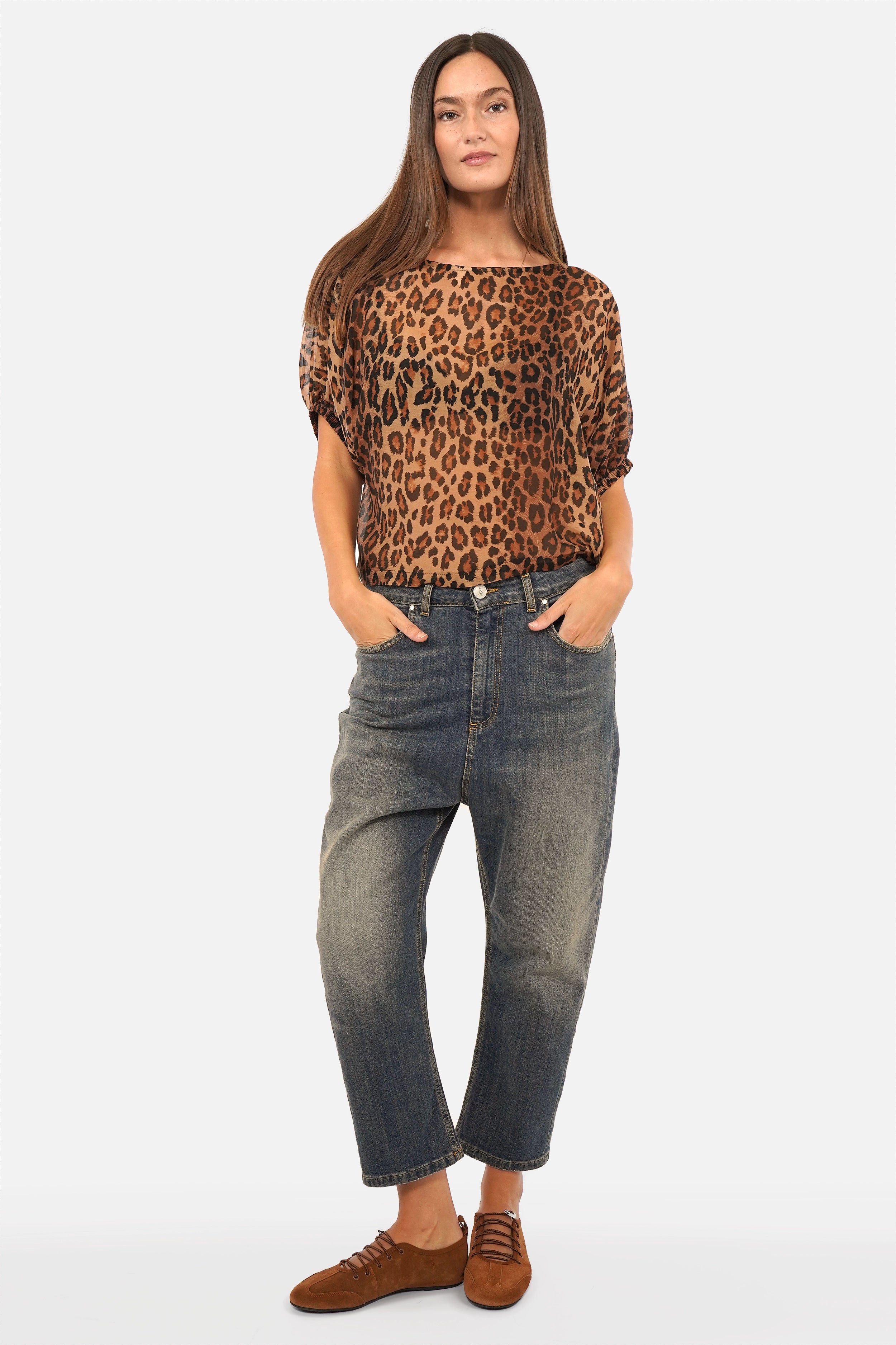 NOSHI Short-Sleeve Blouse