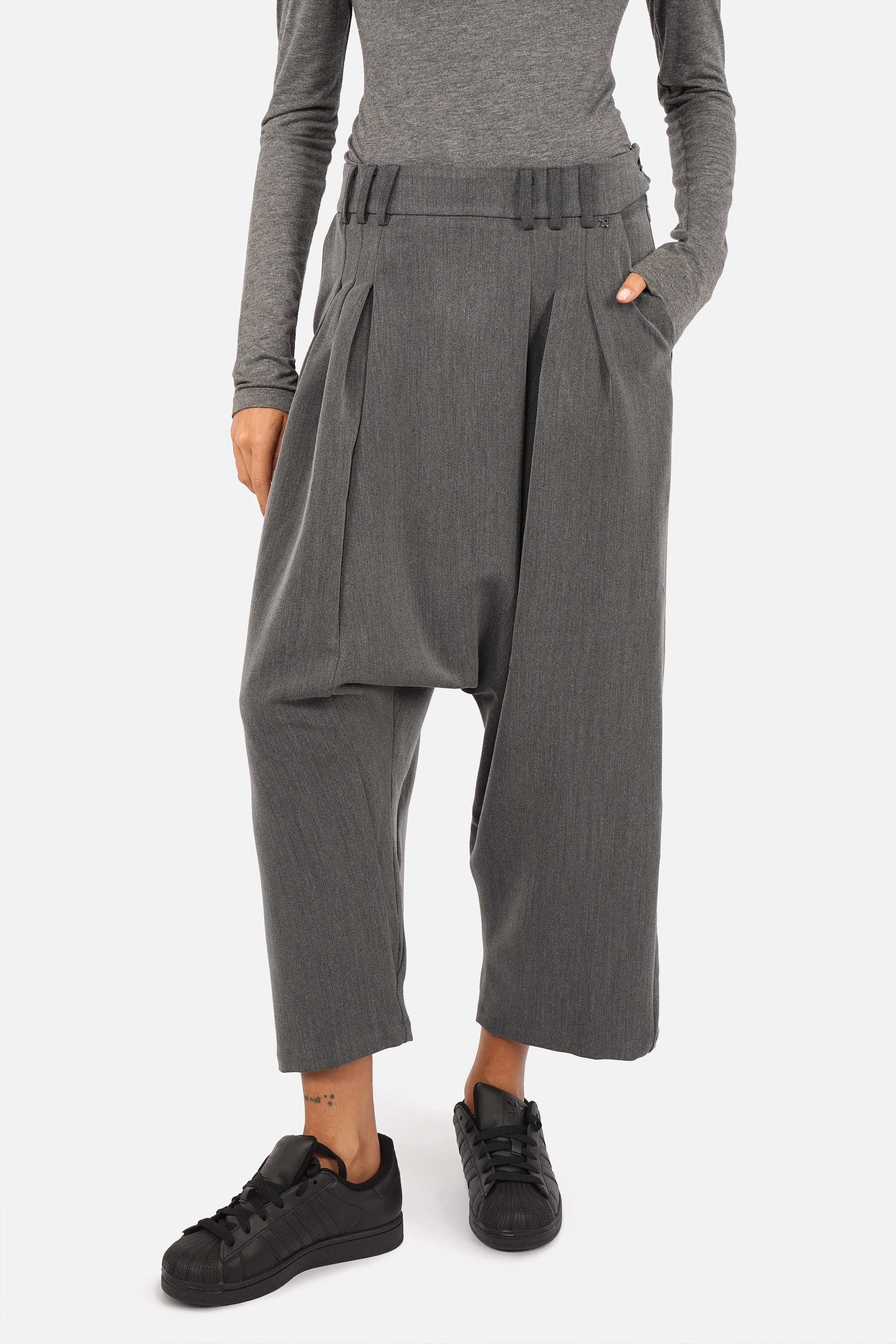 NURY avant-garde low-crotch trousers