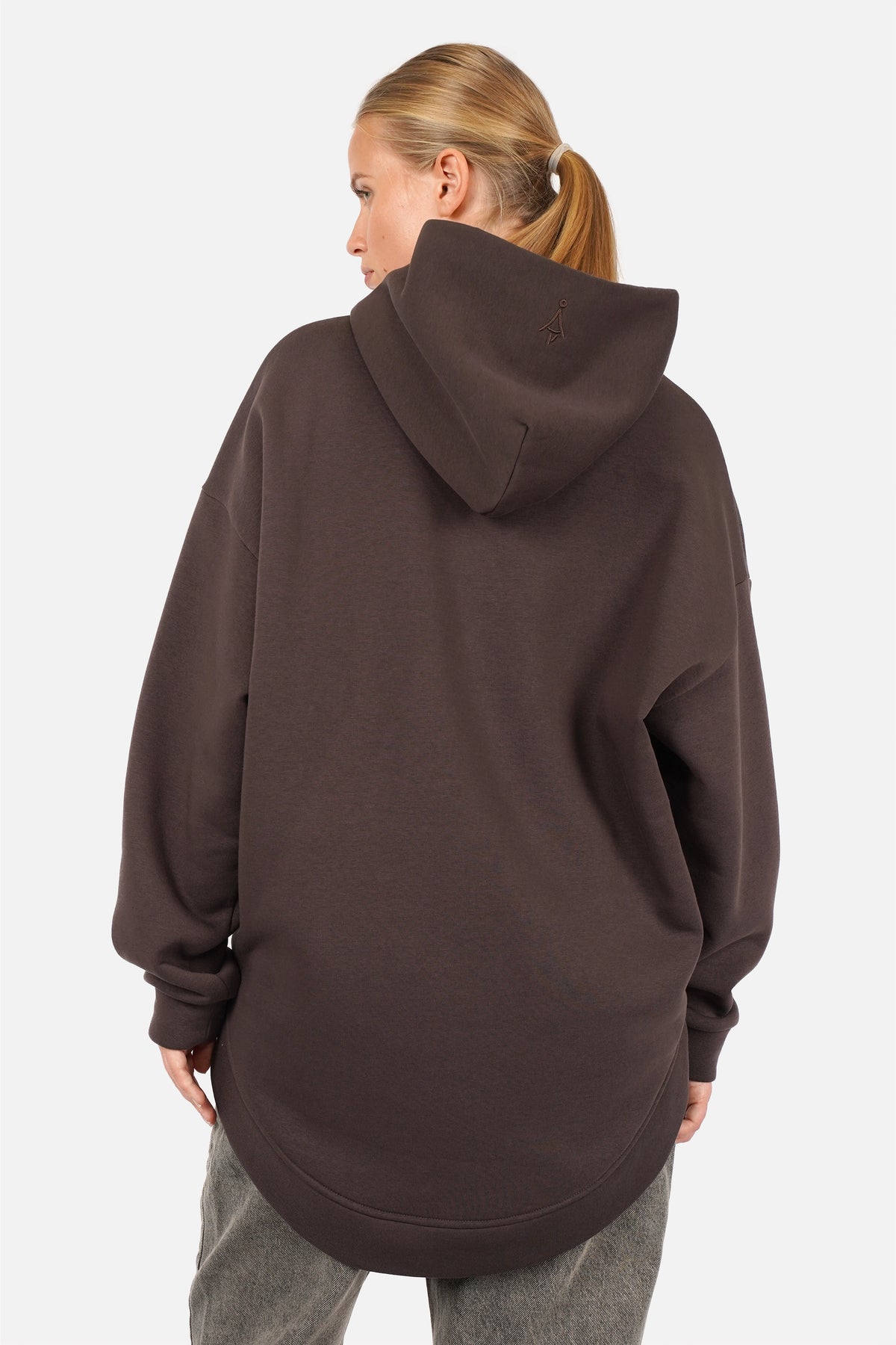 OLYSSA Soft Brushed Relaxed Hoodie in Seal Brown