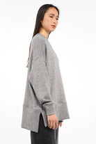 PATI.K Oberteil weiches Feinstrickshirt mit Relaxed Fit und seitlichen Schlitzen in Grau