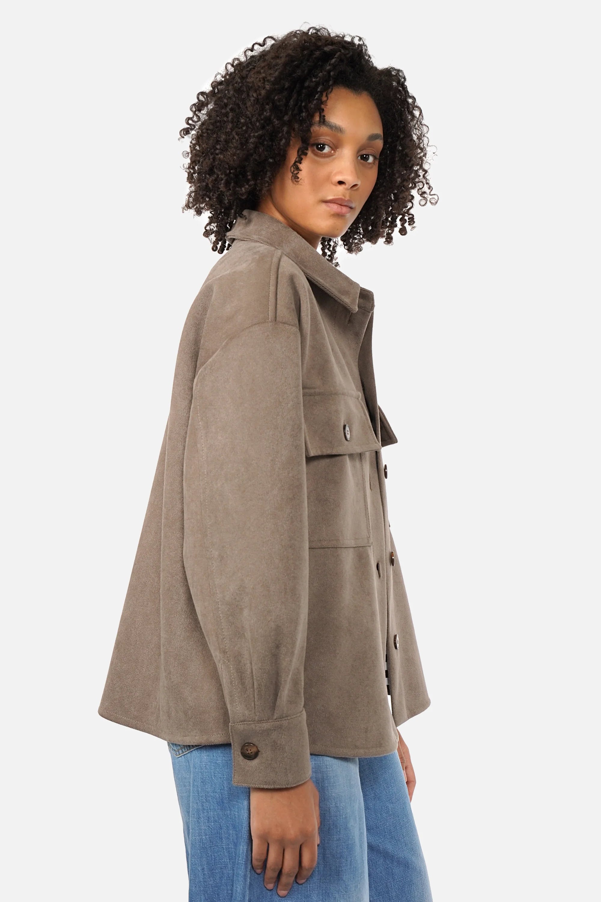 STELLY Overshirt-Jacke oversized twill jacket with chest and side pockets, buttoned cuff, and rounded hem in soft texture
