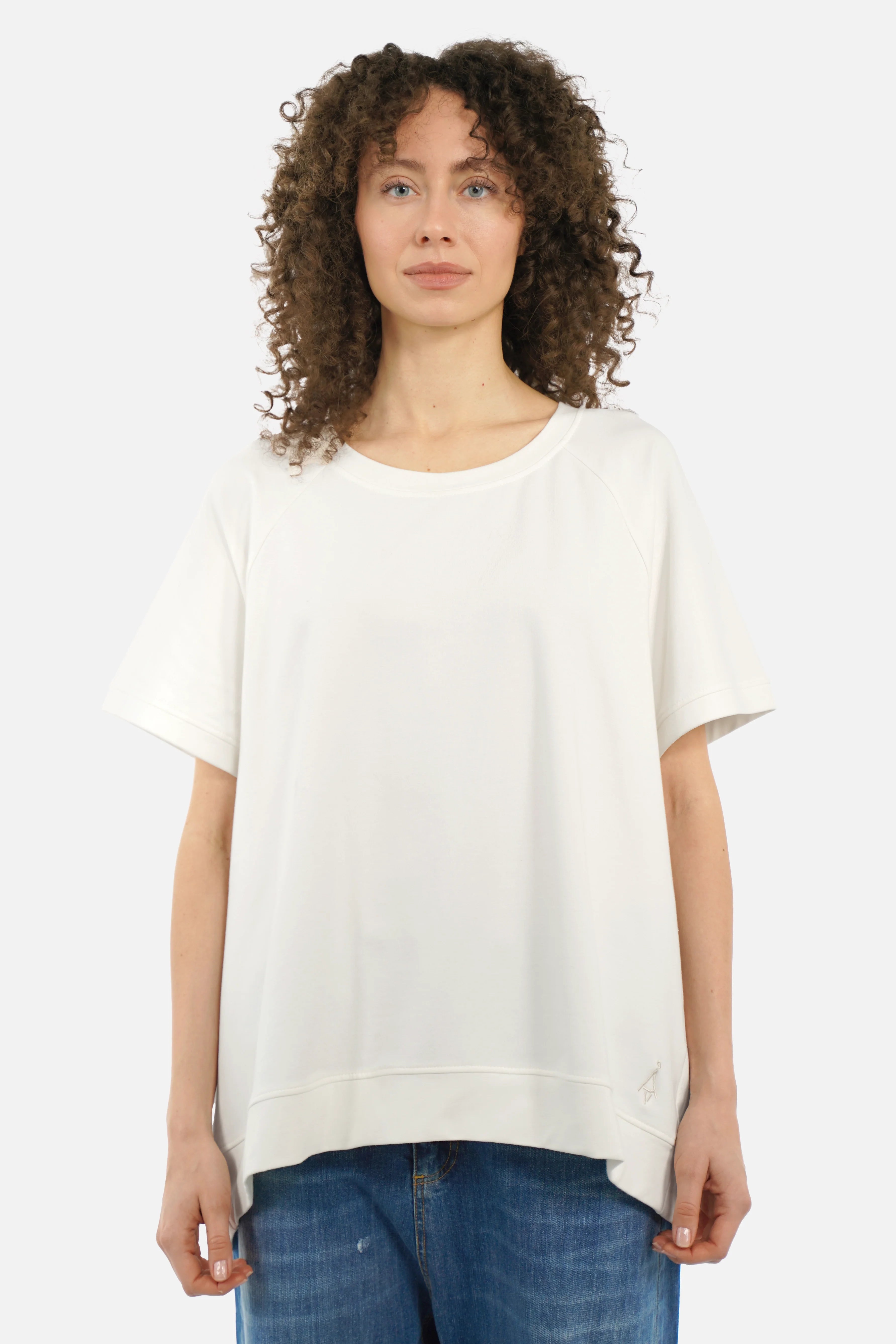 Leichtes SURI.K Kurzarm Sweatshirt mit Rundhalsausschnitt und Logo-Stickerei in Oversized Fit