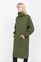 SYNNI Kleid olive green viscose-jersey dress with kangaroo pocket and relaxed fit