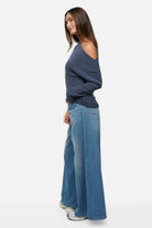 TALIE One-Shoulder Top aus plissiertem Kreppjersey mit asymmetrischem Schnitt und Fledermausärmeln
