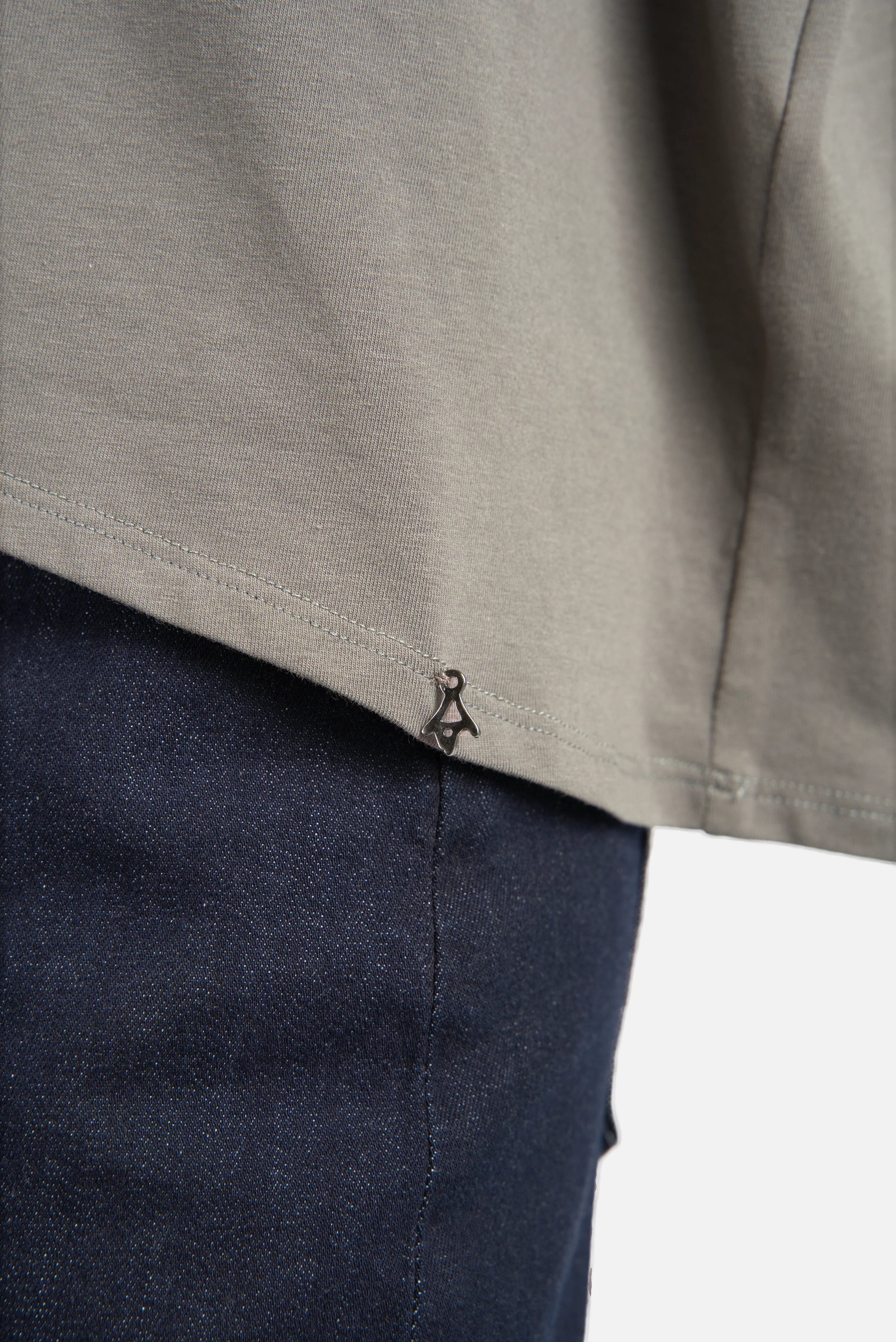 TAMI.K Blusenshirt aus hochwertiger Baumwolle mit lockerem Schnitt und Rundhalsausschnitt