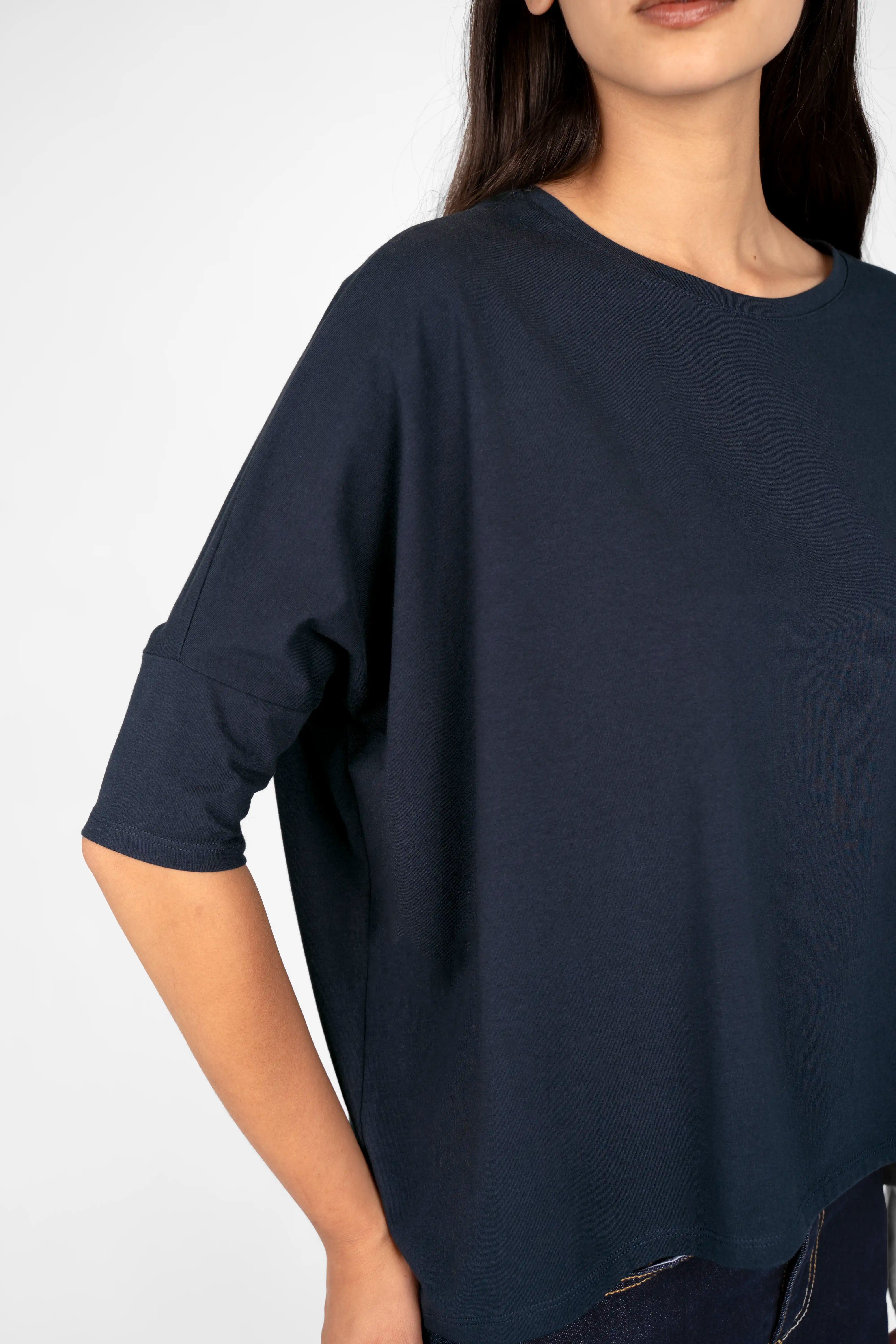TAMI.K Blusenshirt dunkelblau locker fallendes Baumwollshirt mit Rundhals und weitem Schnitt