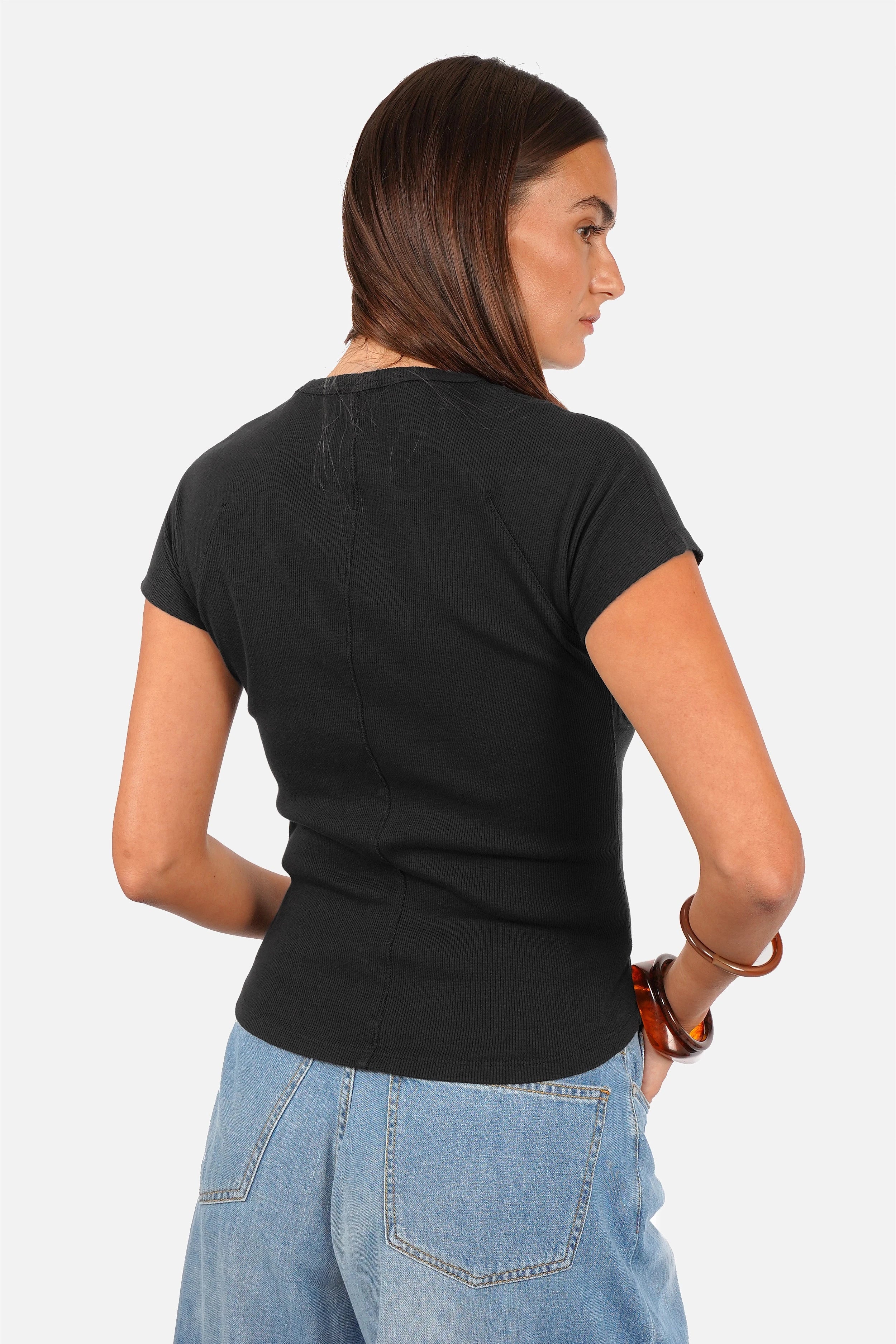 TASYA Geripptes Shirt aus weichem Ripp-Jersey mit Rundhalsausschnitt und Slim Fit