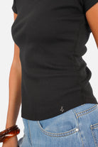 TASYA Geripptes Shirt aus weichem Ripp-Jersey mit Rundhalsausschnitt und Slim Fit