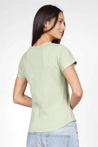 Slim fit TASYA geripptes T-Shirt mit Rundhalsausschnitt und nahtlosen Ärmeln in weichem Ripp-Jersey