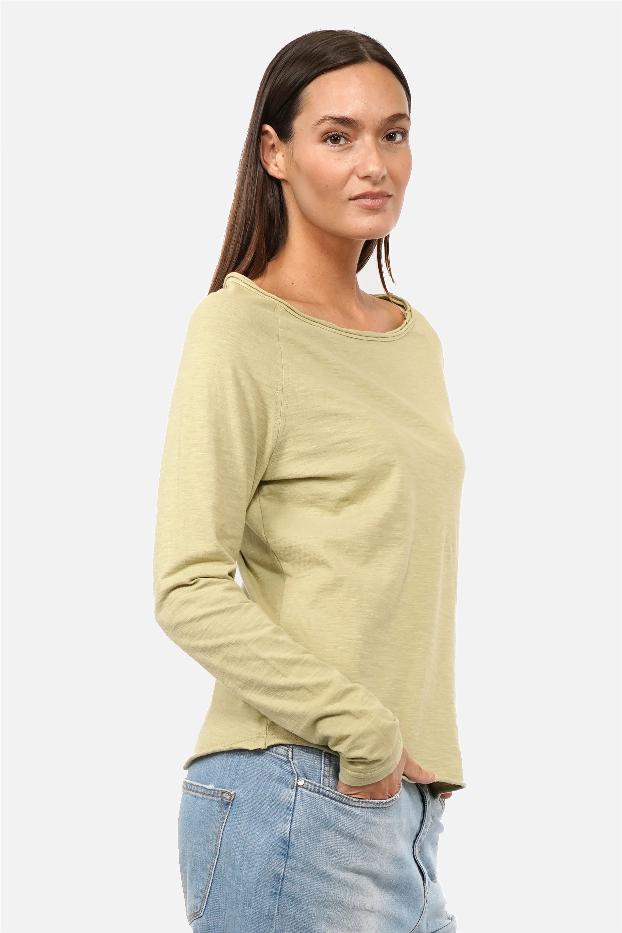 TEHI Longsleeve in fiammato cotton with slub jersey, round neckline, extra-long raglan sleeves, regular fit