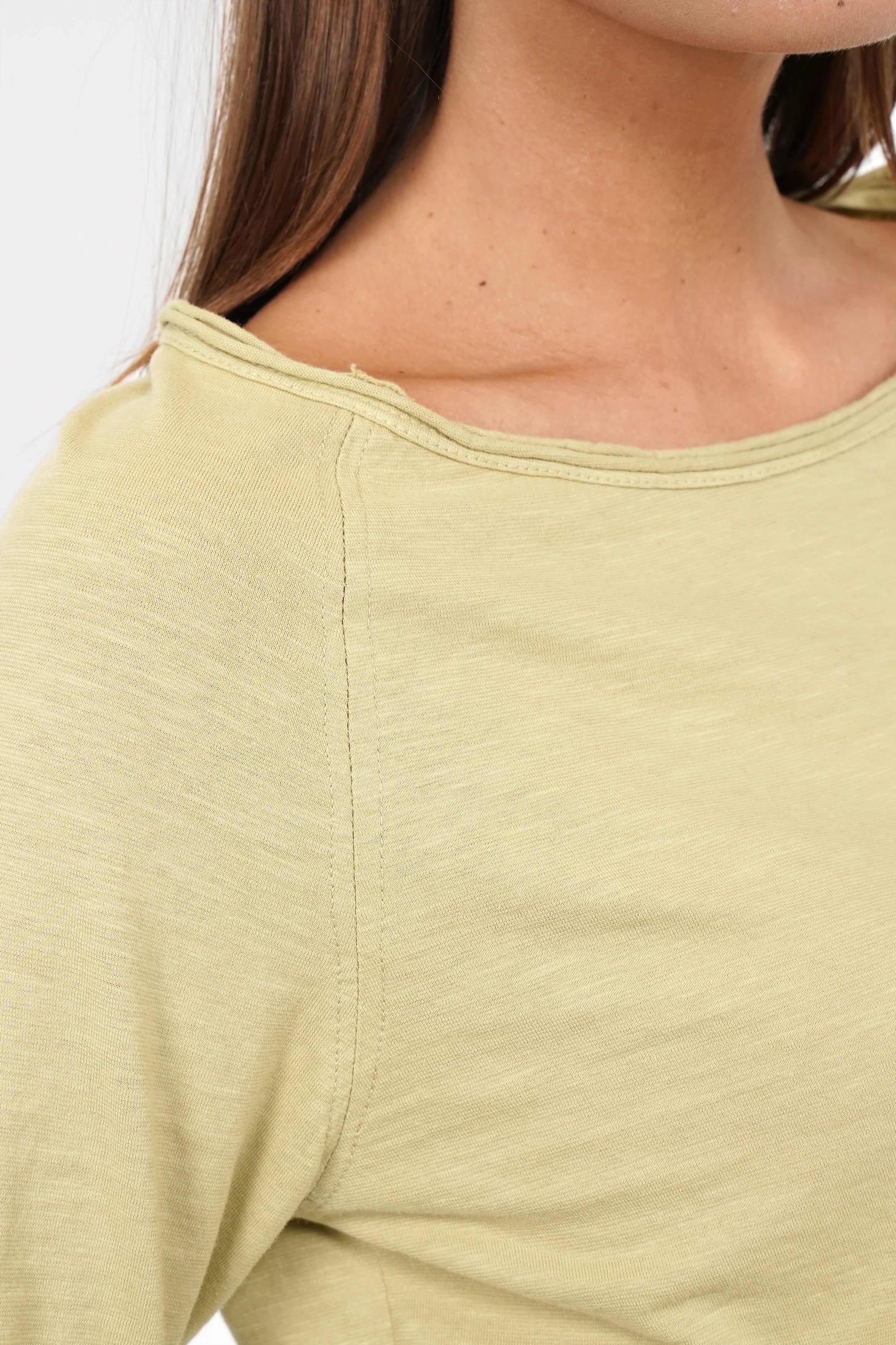 TEHI Longsleeve in fiammato cotton with soft slub jersey, round neck, extra-long raglan sleeves, regular fit