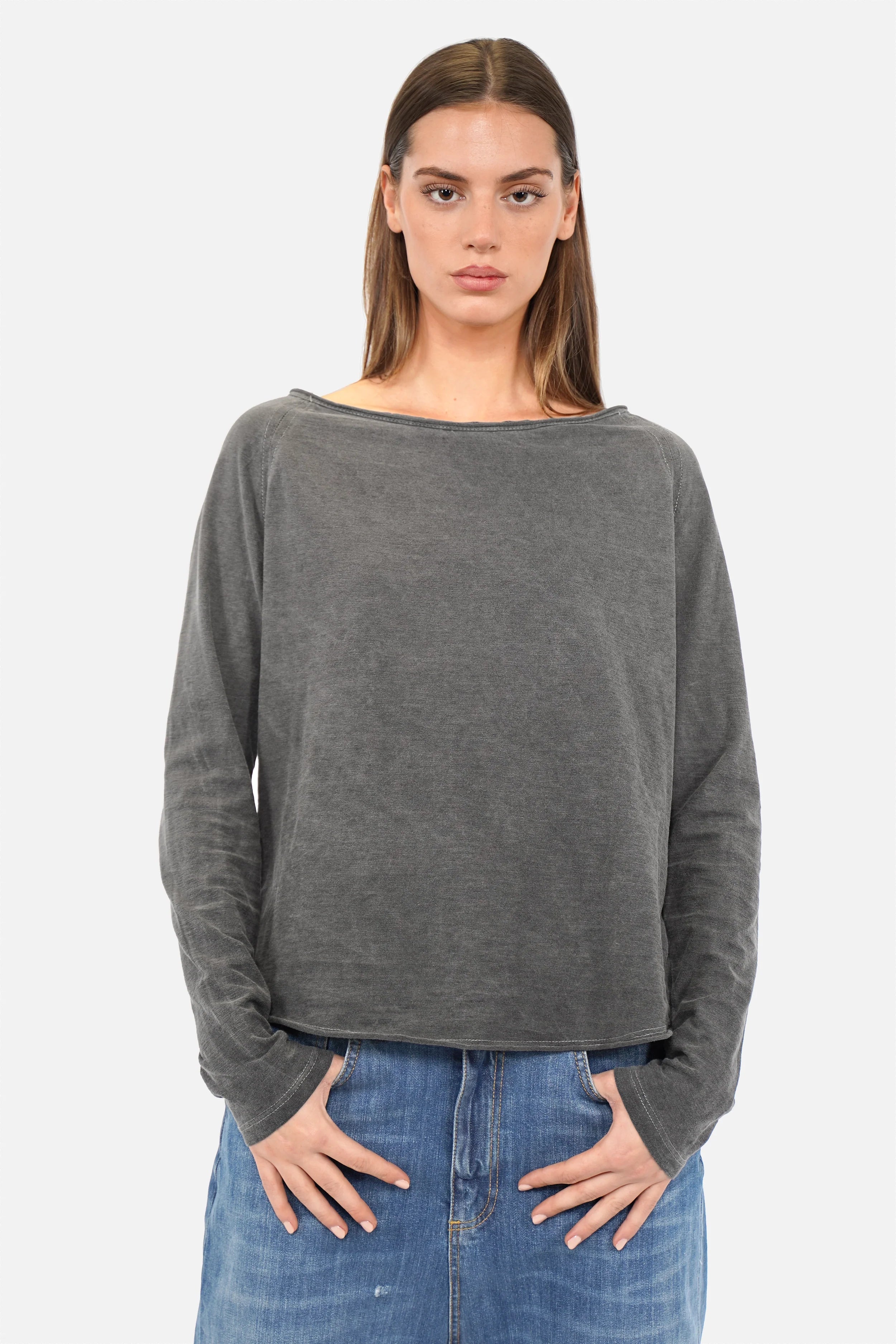 TEHI Longsleeve soft slub jersey cotton with raglan sleeves and raw edge neckline in regular fit