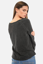 TEHI Longsleeve aus Fiammato-Baumwolle mit Rundhalsausschnitt und extralangen Raglanärmeln in Regular Fit