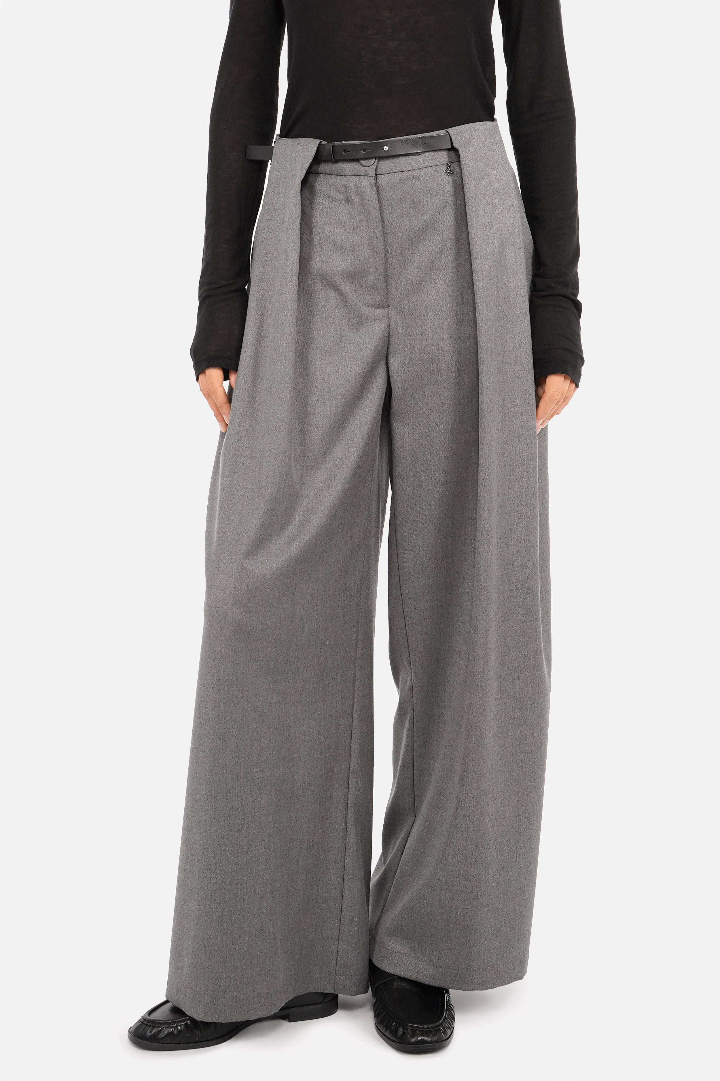 Pantalon à plis THIRA avec ceinture