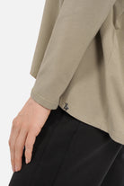 Blusenshirt Langarm aus hochwertiger Baumwolle mit V-Ausschnitt und weitem Schnitt in relaxed Fit