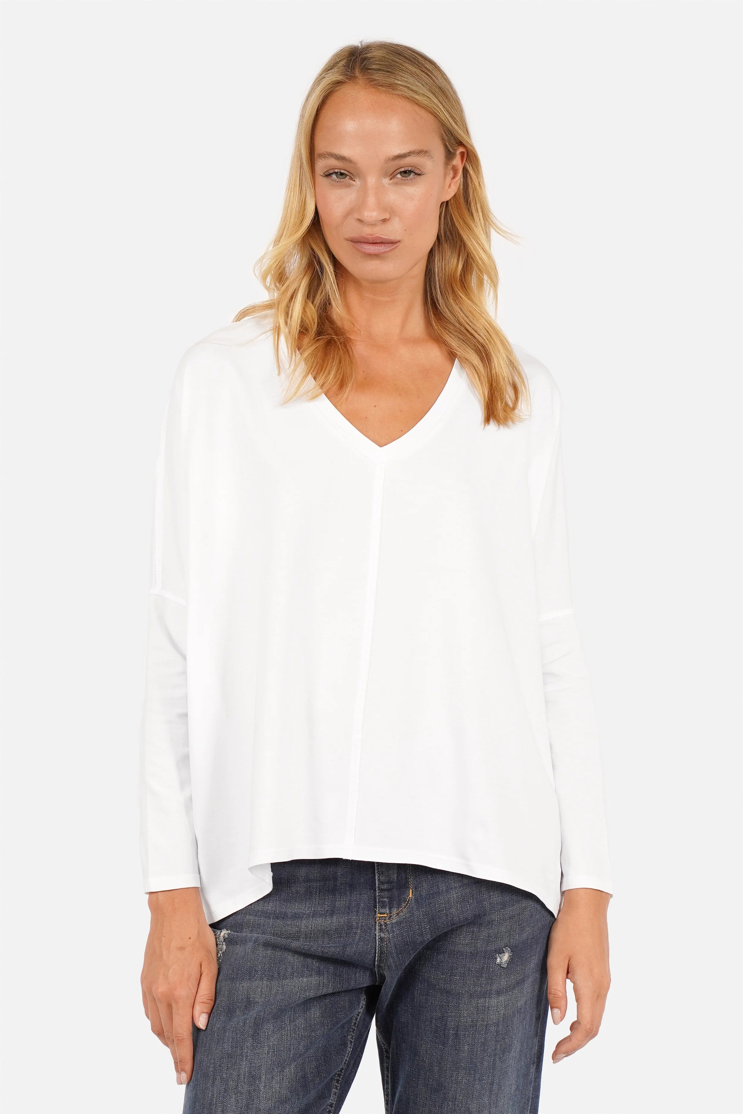 TIDA Blusenshirt Langarm aus hochwertiger Baumwolle mit V-Ausschnitt und offenem Saum in weiter Kastenform im Relaxed Fit