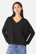 TIDA Blusenshirt langarm mit V-Ausschnitt und weiter Kastenform aus hochwertiger Baumwolle in tiefen Farben