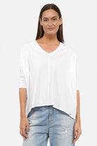 Locker fallendes Blusenshirt mit V-Ausschnitt und weitem Kastenform-Schnitt aus hochwertiger Baumwolle