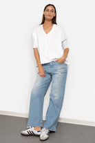 Blusenshirt mit V-Ausschnitt, weiter Kastenform und lockerem Kurzarmdesign aus hochwertiger Baumwolle