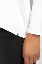 TIDA Blusenshirt Langarm weiß mit V-Ausschnitt und weiter Kastenform aus hochwertiger Baumwolle
