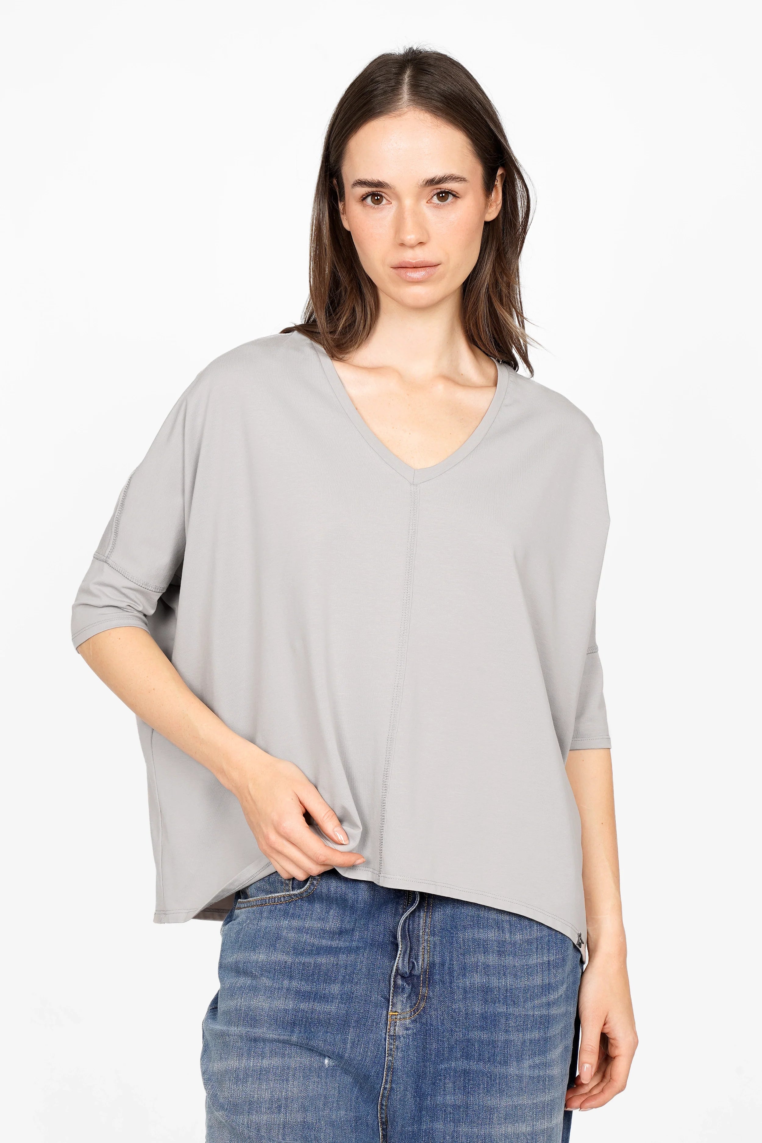 TIDA Blusenshirt in weiter Kastenform mit V-Ausschnitt und weichem Baumwollstoff