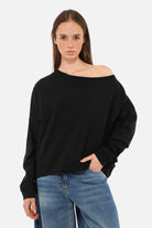 Weicher TIMAJ One Shoulder Sweater mit weitem One-Shoulder-Ausschnitt und überschnittenen Schultern