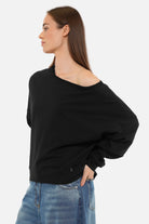 Weicher TIMAJ One Shoulder Sweater mit weitem Ausschnitt, überschnittenen Schultern und relaxed Fit