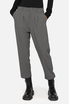 TINKER Hose Cropped Fit knitterarm mit Bundfalten und seitlichen Eingrifftaschen