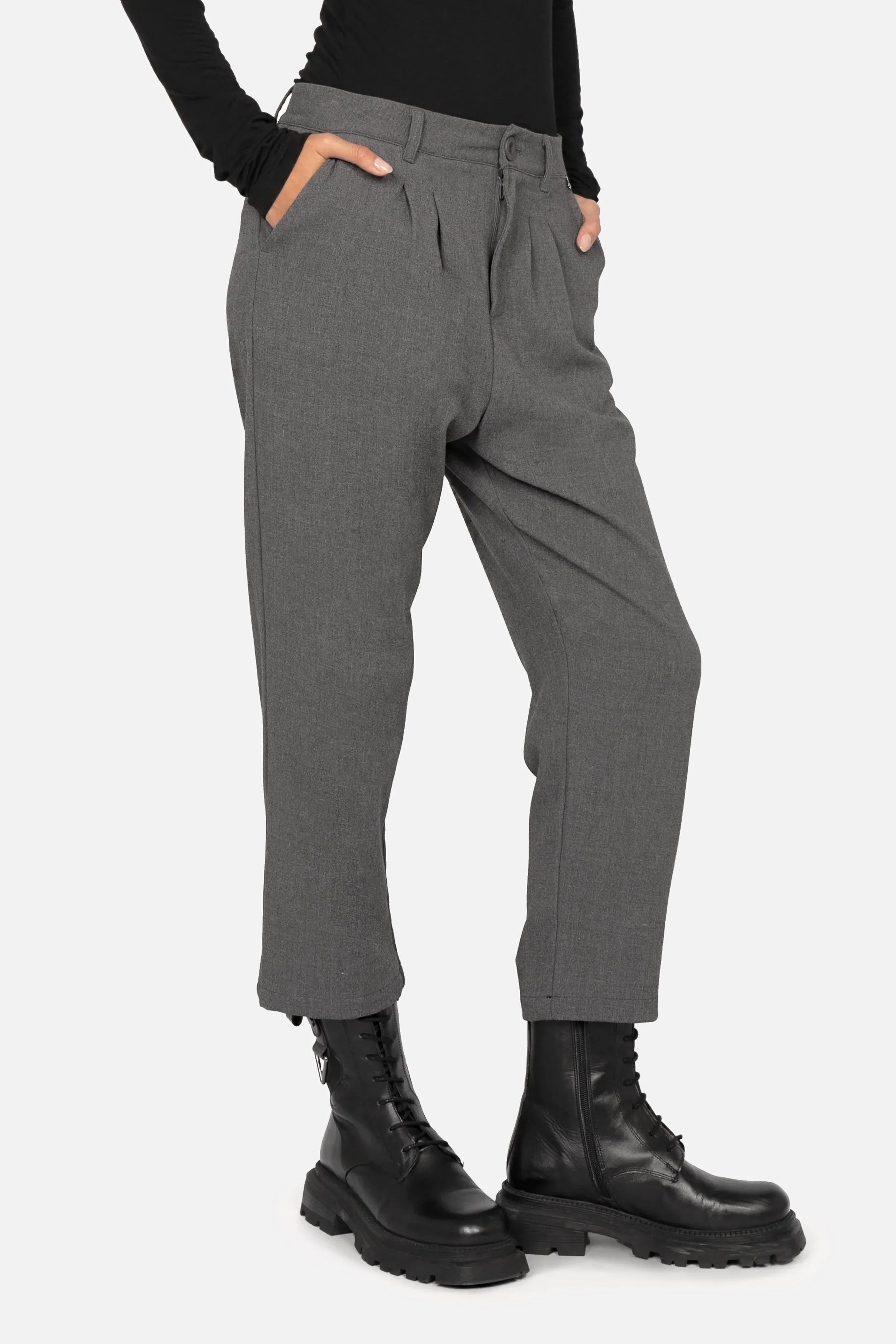 TINKER Hose Cropped Fit aus knitterarmer Georgette mit Bundfalten und seitlichen Eingrifftaschen