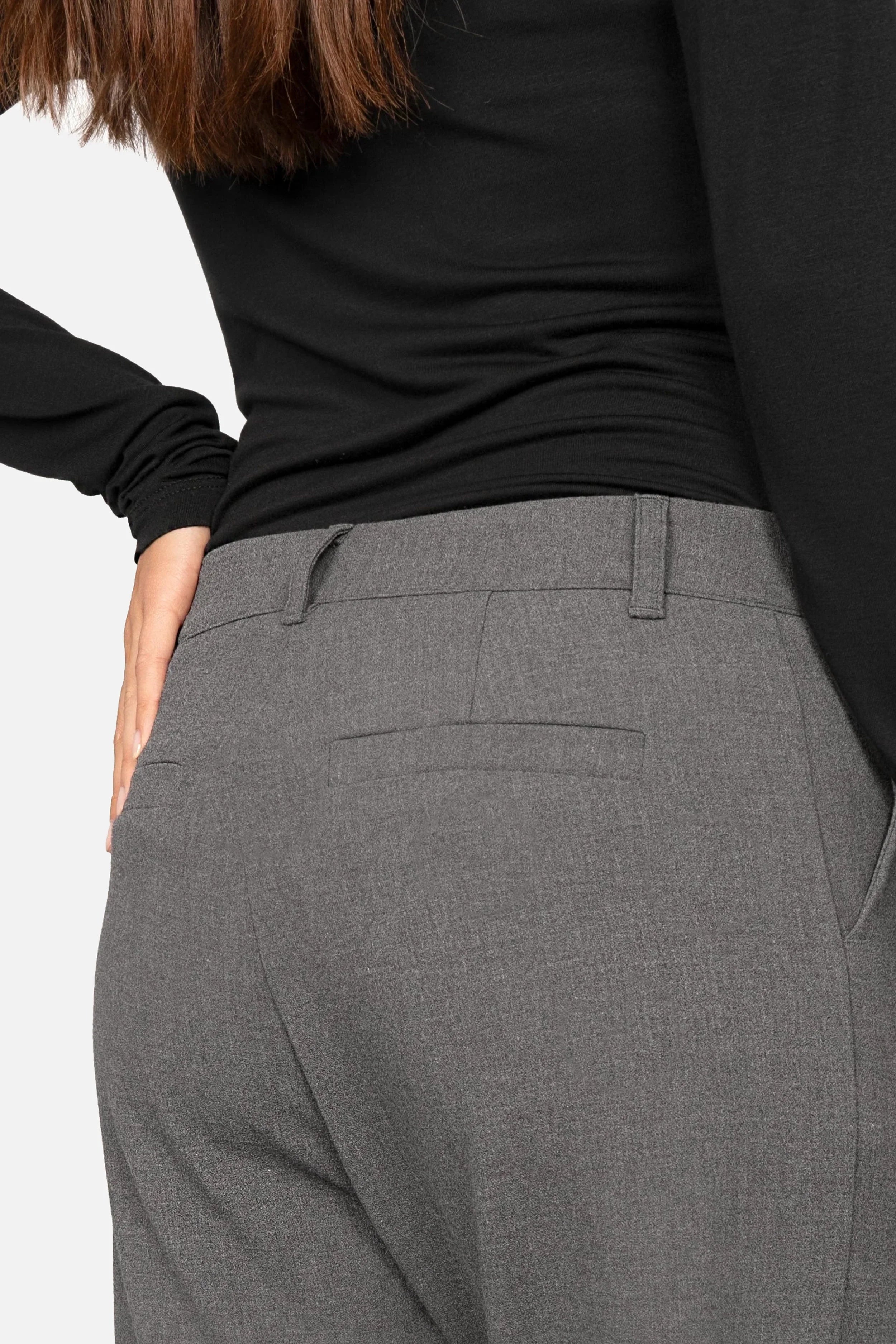 TINKER Hose Cropped Fit aus knittersarmer Georgette mit seitlichen Eingrifftaschen und Zierpaspeltaschen hinten